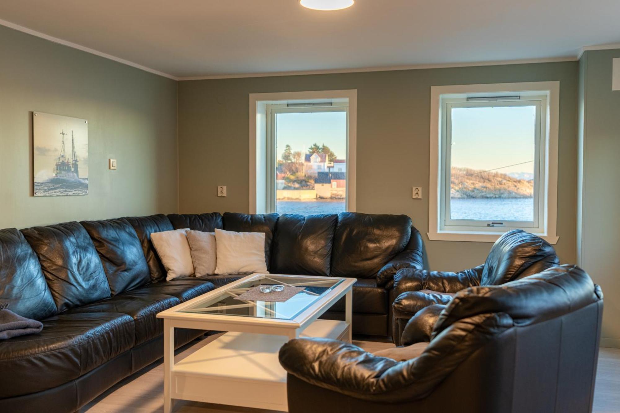 فندق Henningsvaer Rorbuer المظهر الخارجي الصورة