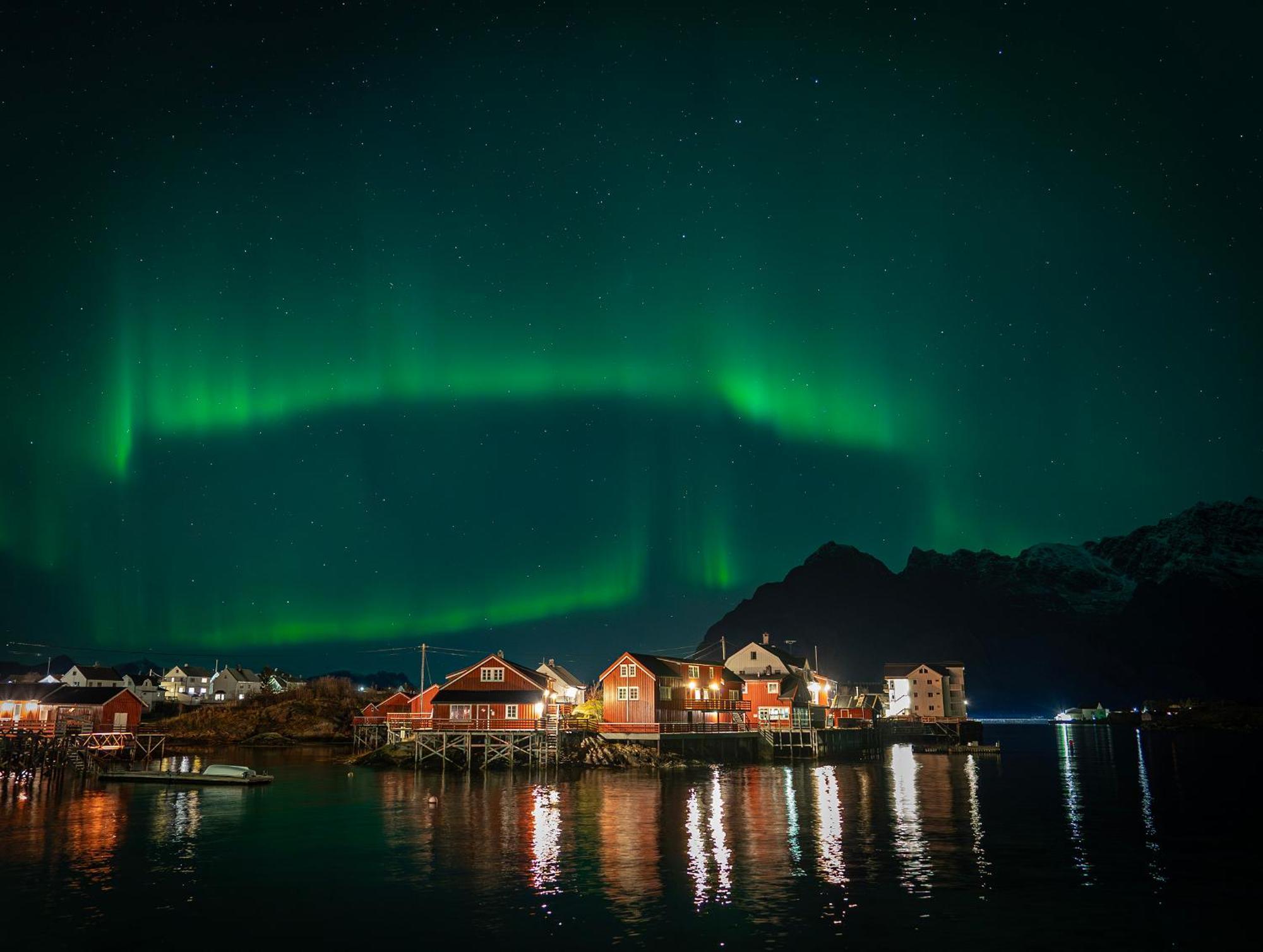 فندق Henningsvaer Rorbuer المظهر الخارجي الصورة
