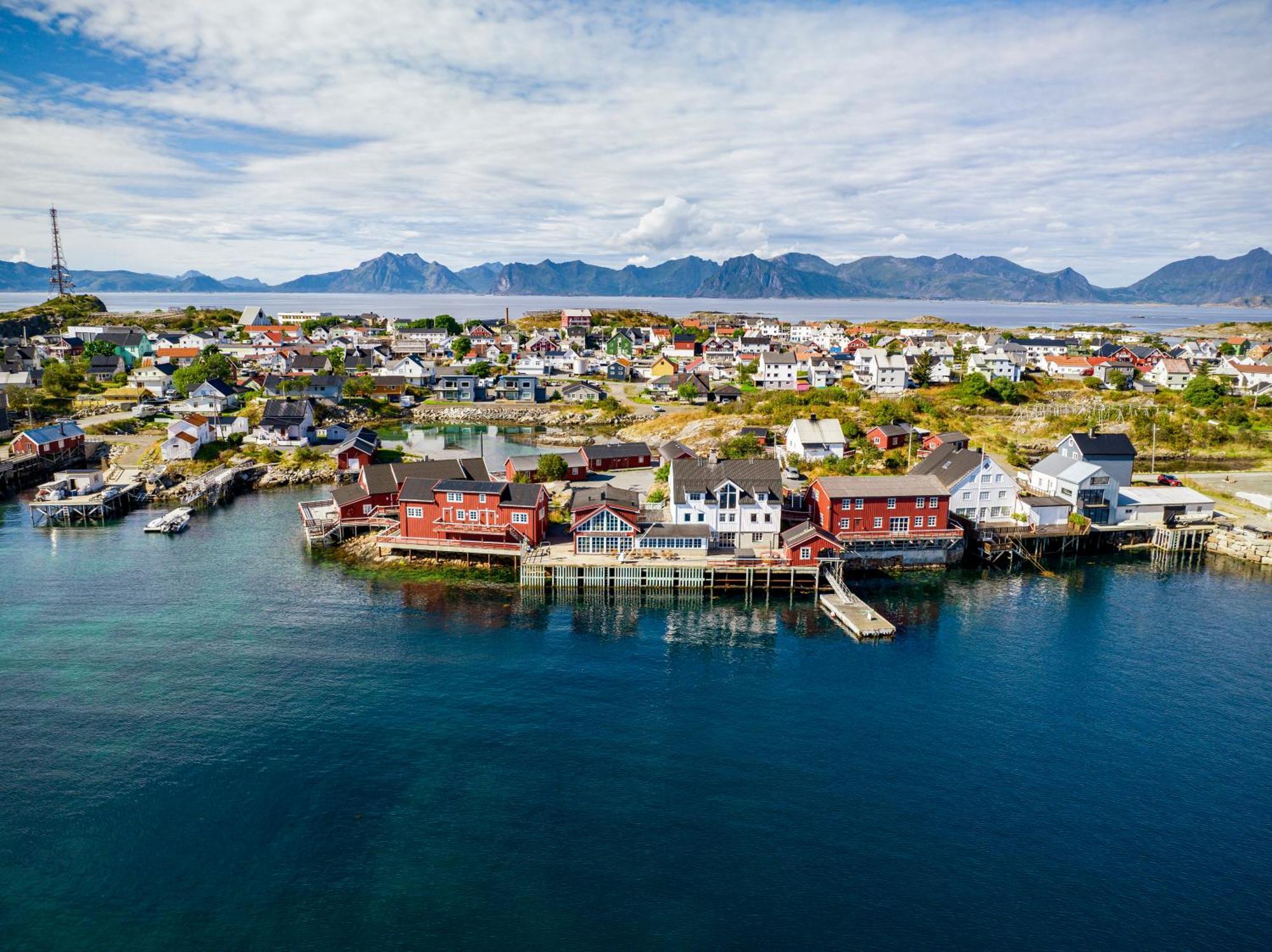 فندق Henningsvaer Rorbuer المظهر الخارجي الصورة