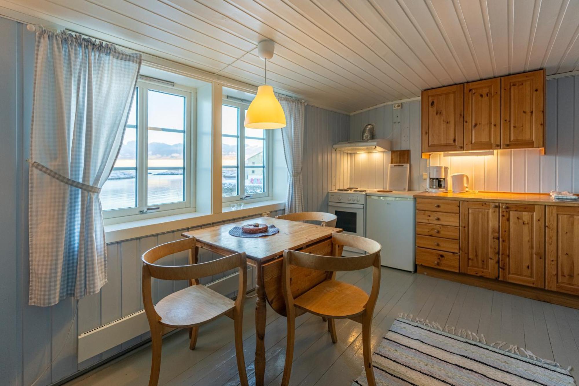 فندق Henningsvaer Rorbuer المظهر الخارجي الصورة